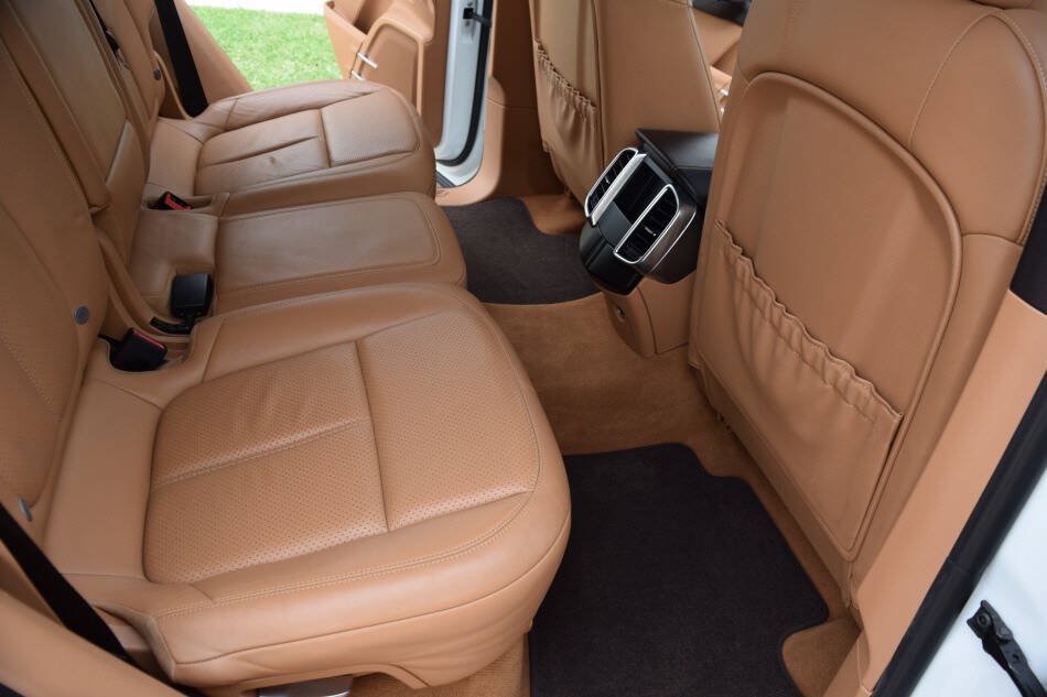 Used 2013 Porsche Cayenne Diesel AWD/4WD image 49