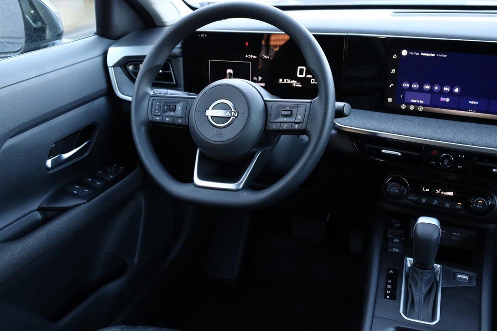 New 2026 Nissan Kicks SV image 23