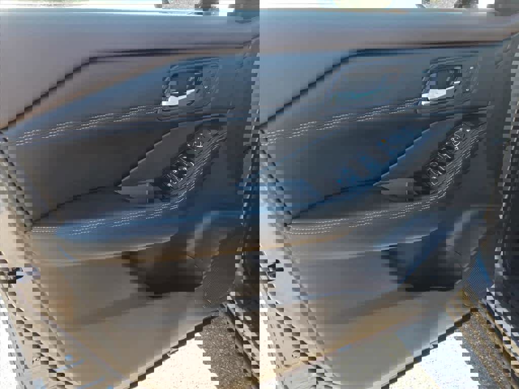 Certified 2023 Nissan Rogue SL w/ SL Premium Package image 10