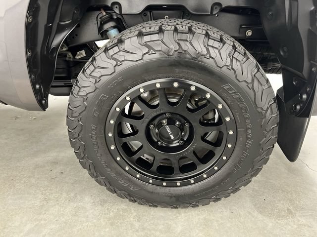 Used 2017 Toyota Tundra SR5 AWD/4WD image 30