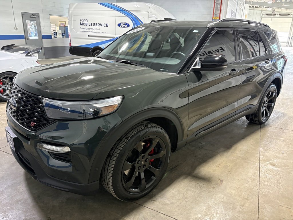 Used 2023 Ford Explorer ST w/ Equipment Group 401A image 4