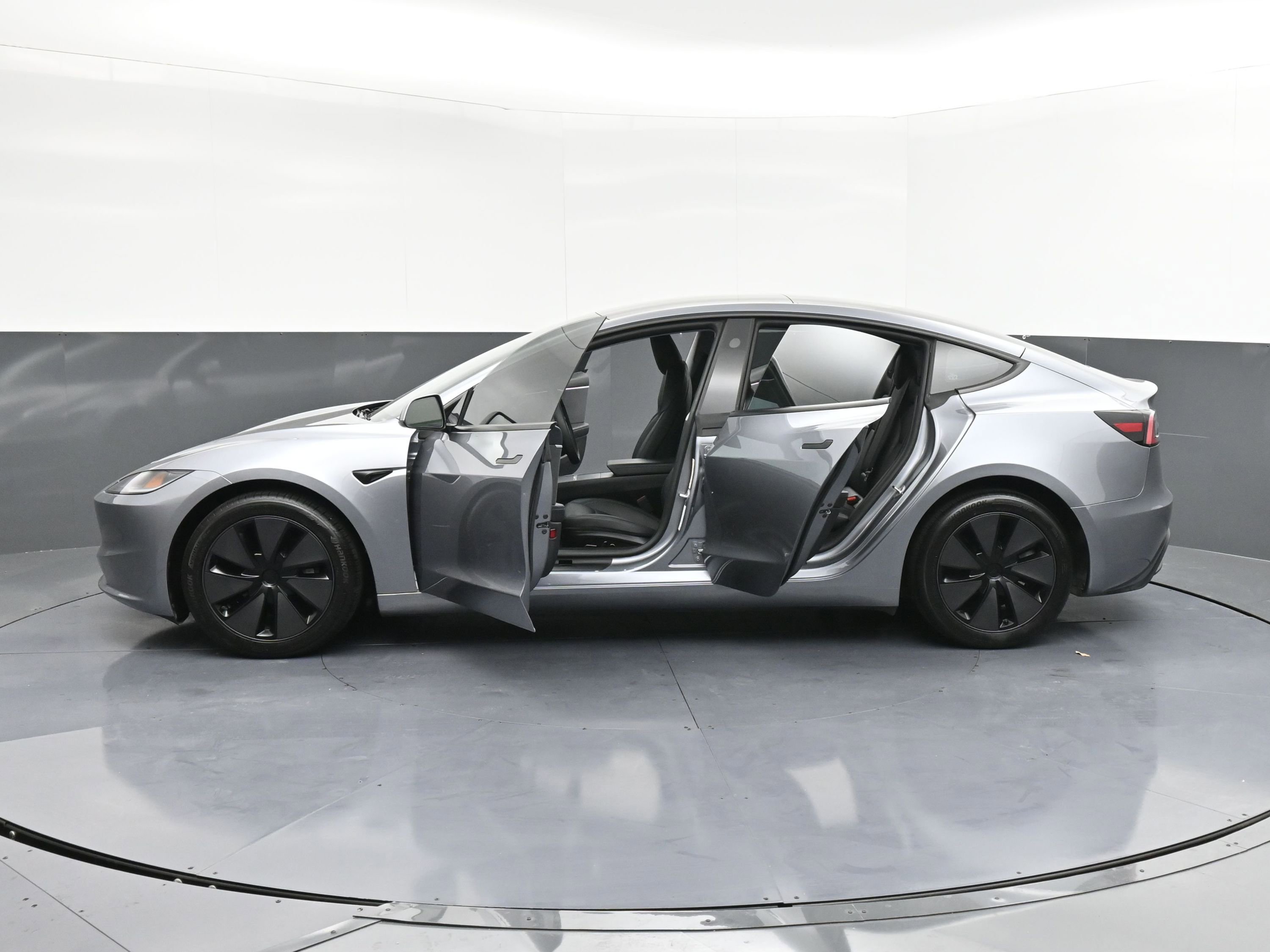 Used 2025 Tesla Model 3 Long Range image 42