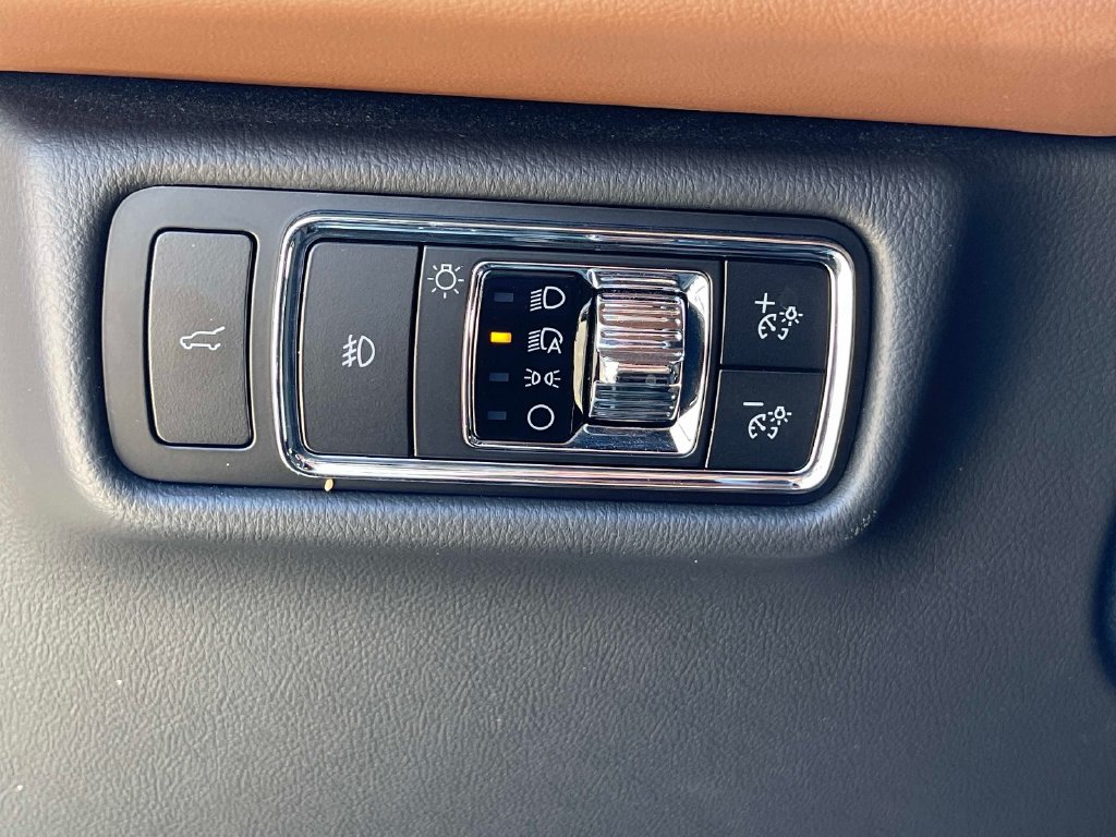 Certified 2023 Lincoln Aviator Reserve w/ Equipment Group 201A RWD image 32