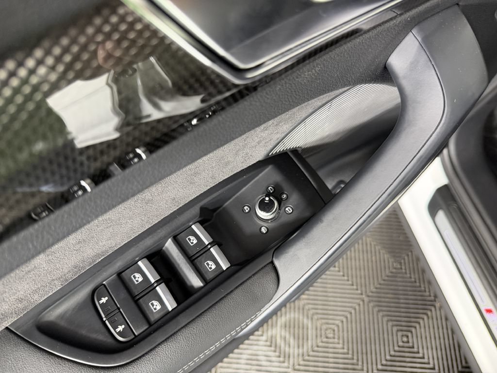 Used 2019 Audi SQ5 Premium Plus AWD/4WD image 17