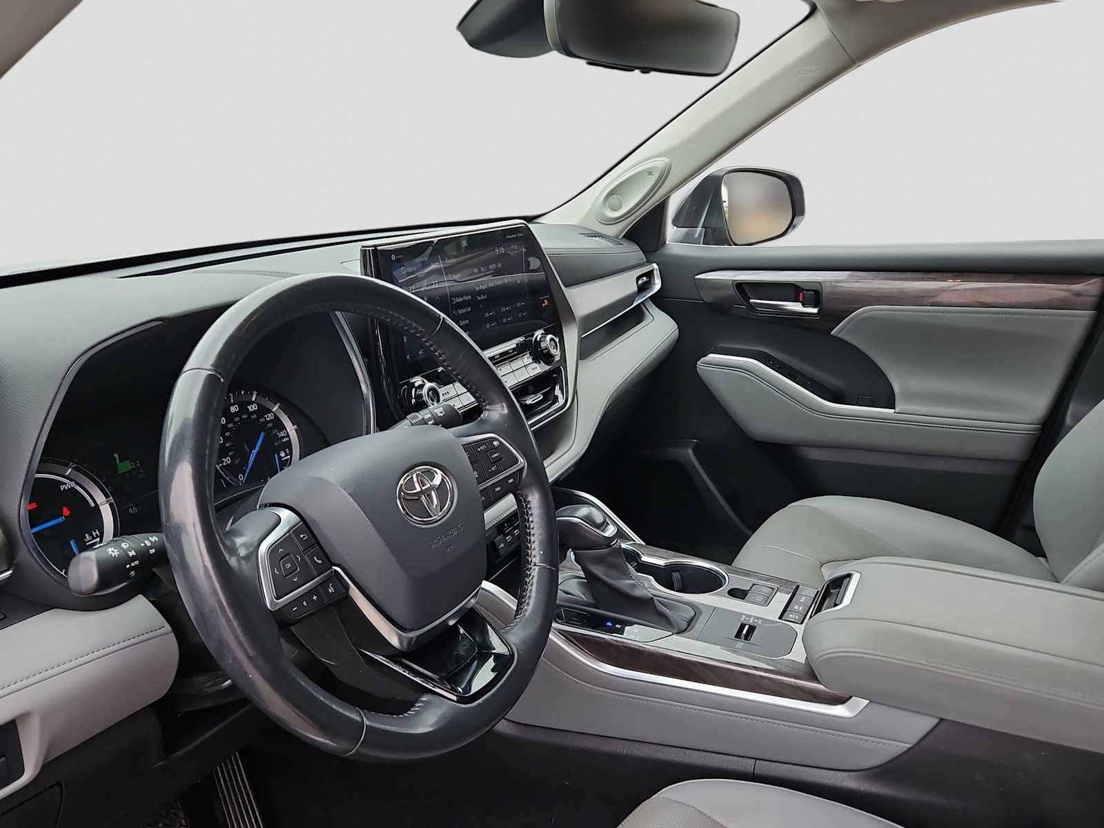 Used 2021 Toyota Highlander Limited image 10