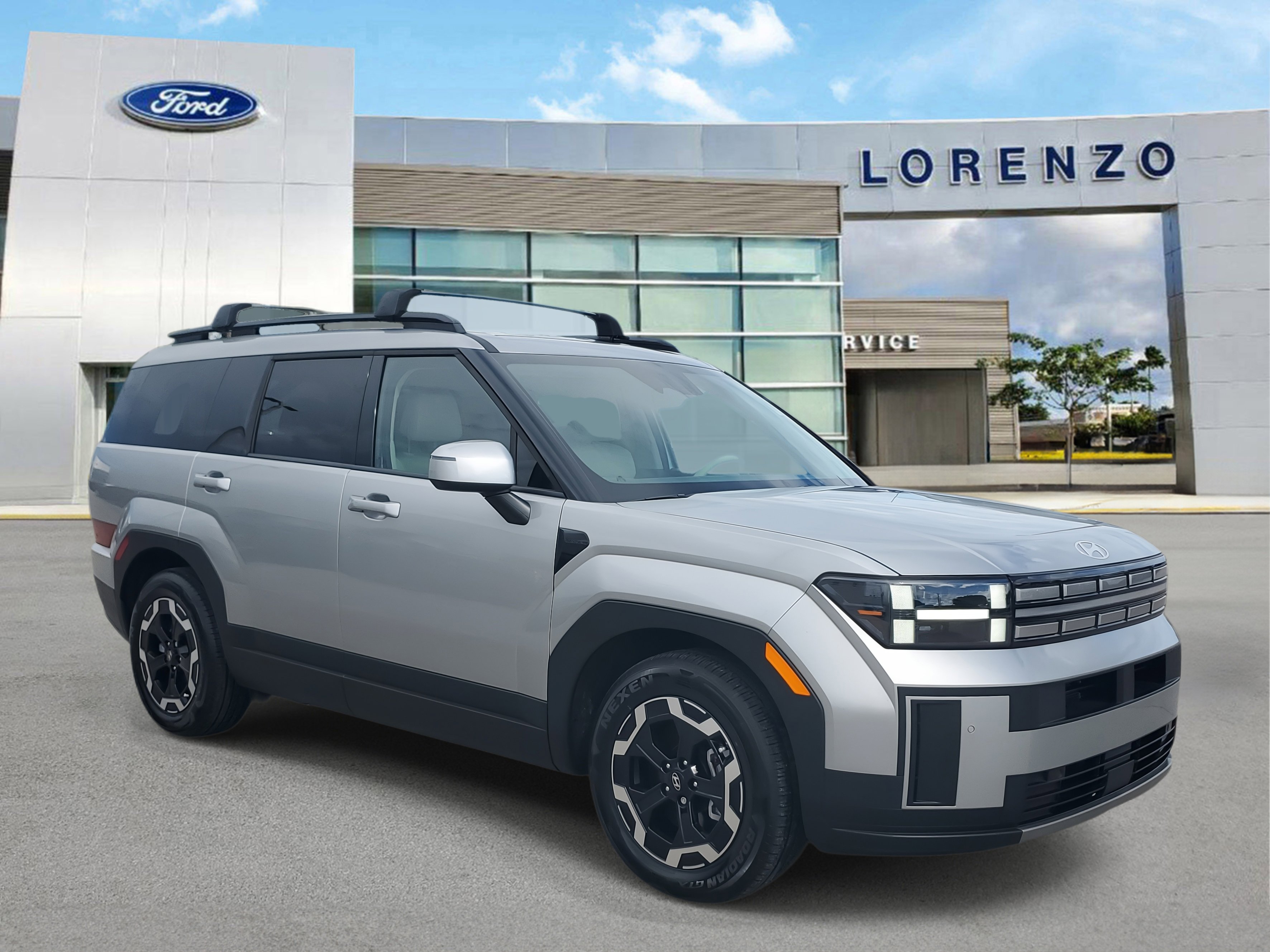 Used 2025 Hyundai Santa Fe SEL image 3