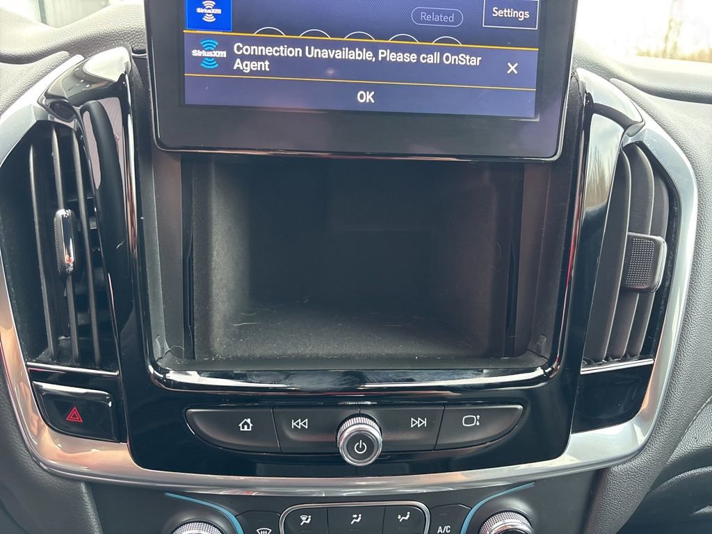 Used 2023 Chevrolet Traverse LT AWD/4WD image 26