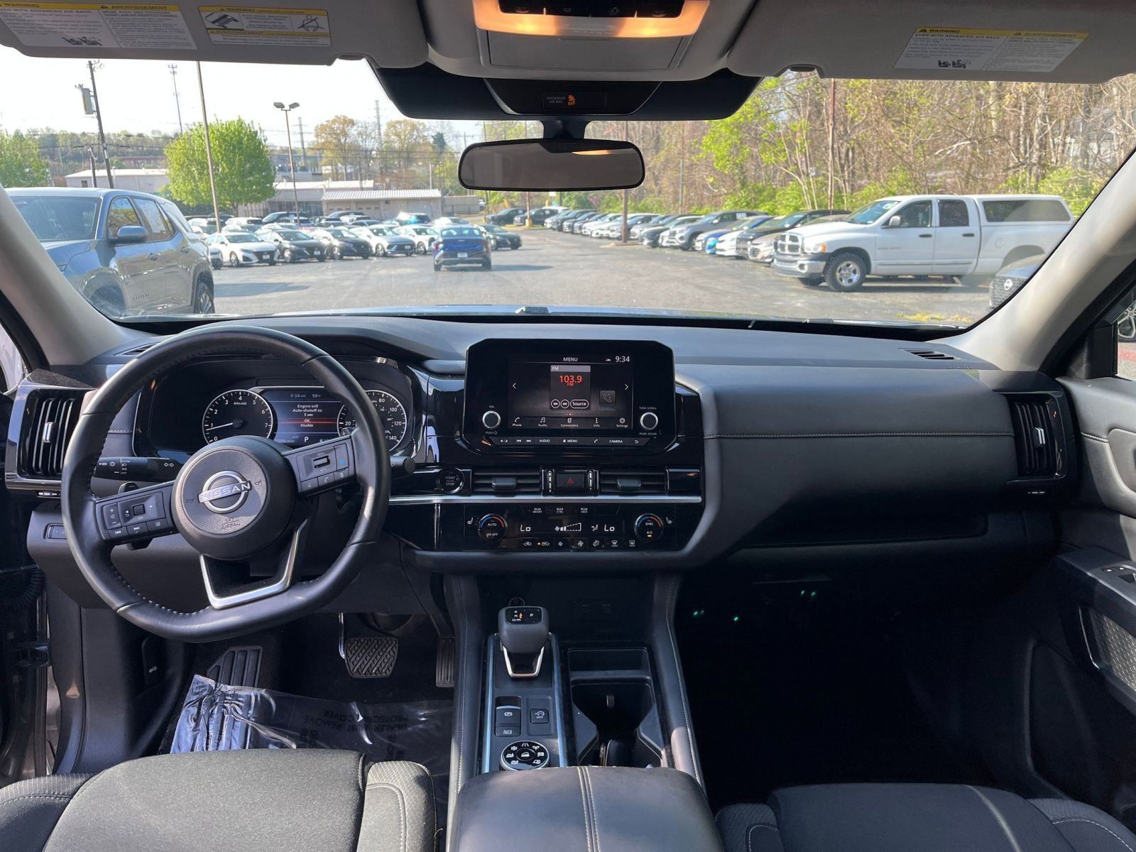 Used 2025 Nissan Pathfinder SV AWD/4WD image 30