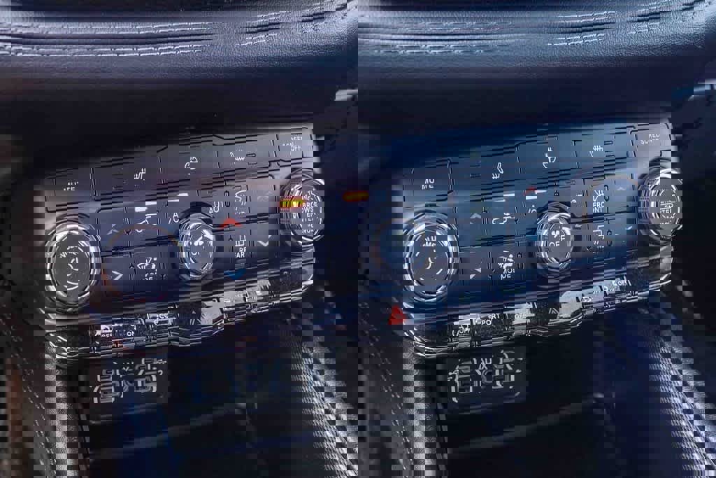 Used 2021 Dodge Durango GT image 23