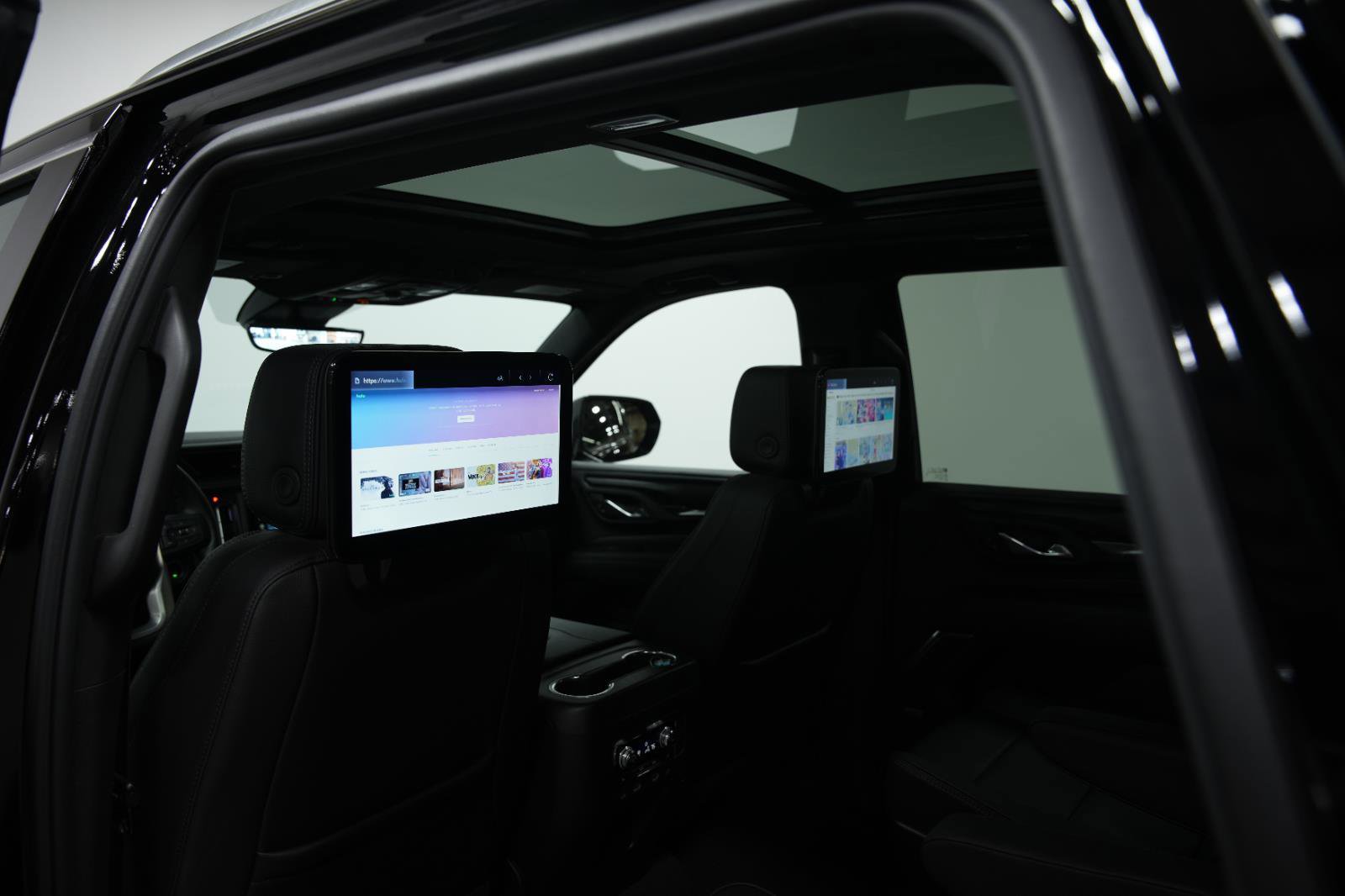 Used 2024 GMC Yukon Denali w/ Advanced Technology Package image 26