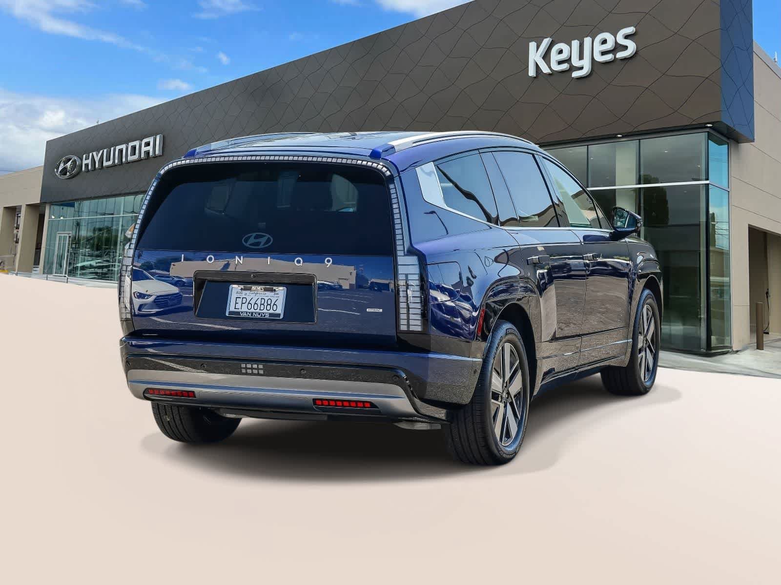 Certified 2026 Hyundai Ioniq 9 SEL AWD/4WD image 4