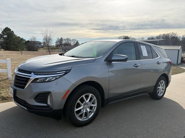 Used 2023 Chevrolet Equinox LT AWD/4WD image 1