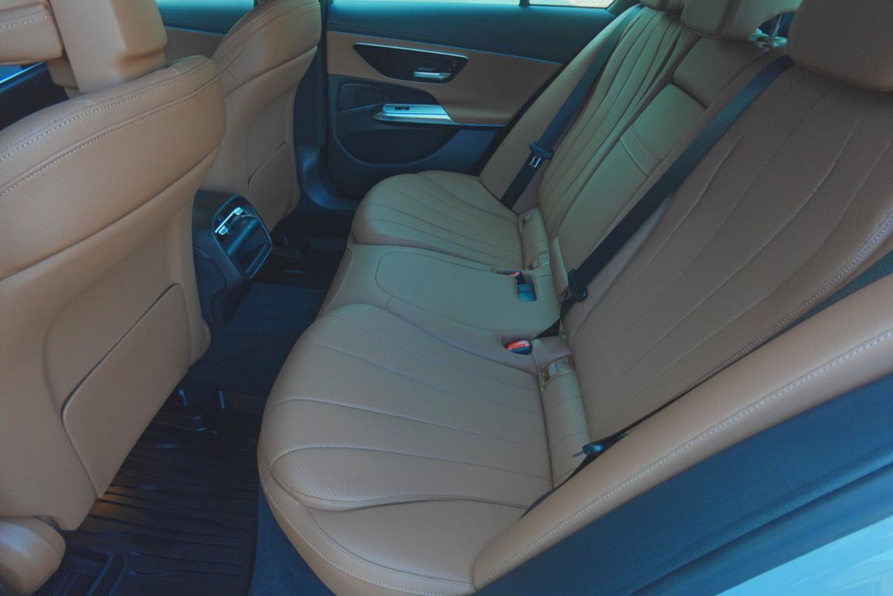 Used 2024 Mercedes-Benz E 350 4MATIC Sedan w/ Driver Assistance Package image 15