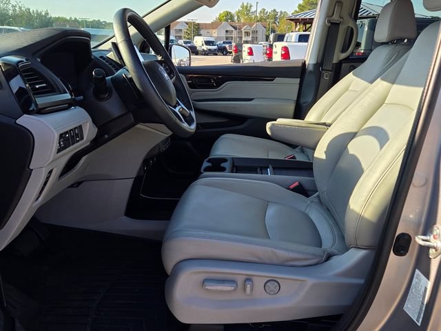 Used 2023 Honda Odyssey Touring image 5