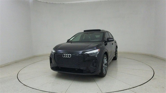 Used 2025 Audi Q4 e-tron Premium w/ Convenience Package image 62