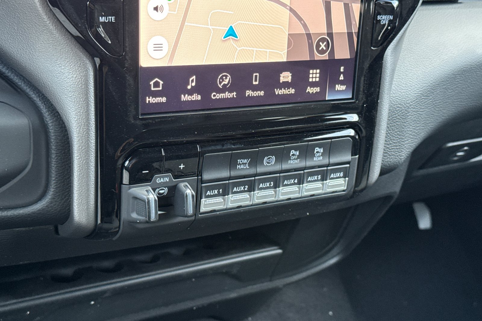 New 2026 RAM 3500 Big Horn AWD/4WD image 19