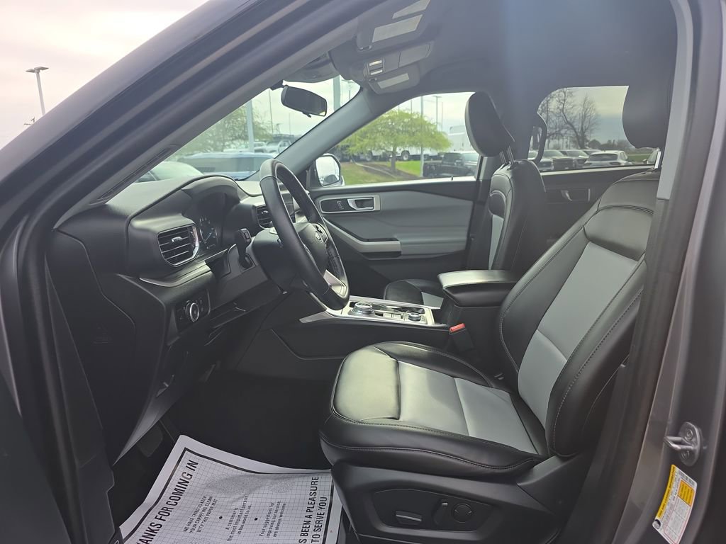 Certified 2023 Ford Explorer XLT w/ Equipment Group 202A image 17
