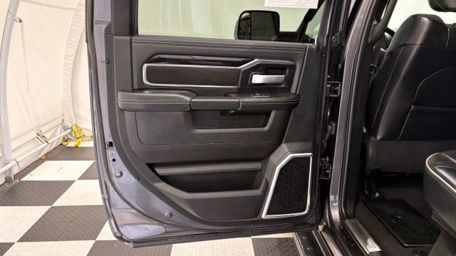 Used 2022 RAM 3500 Laramie w/ Night Edition AWD/4WD image 18