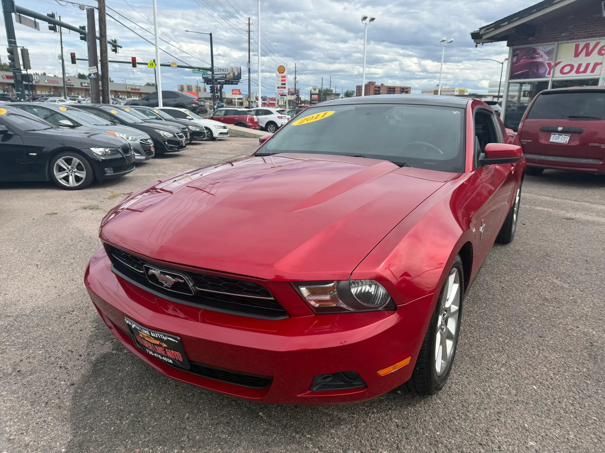 Used 2011 Ford Mustang Premium w/ 202A Rapid Spec Order Code RWD image 4