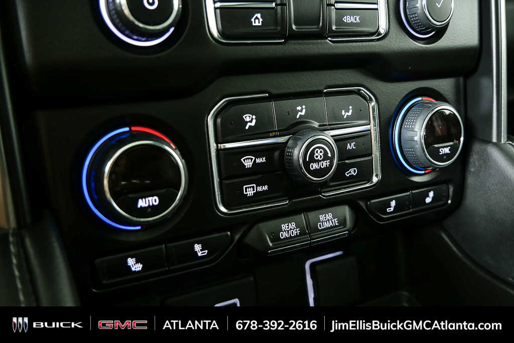 Used 2022 Chevrolet Tahoe Z71 w/ Luxury Package AWD/4WD image 16