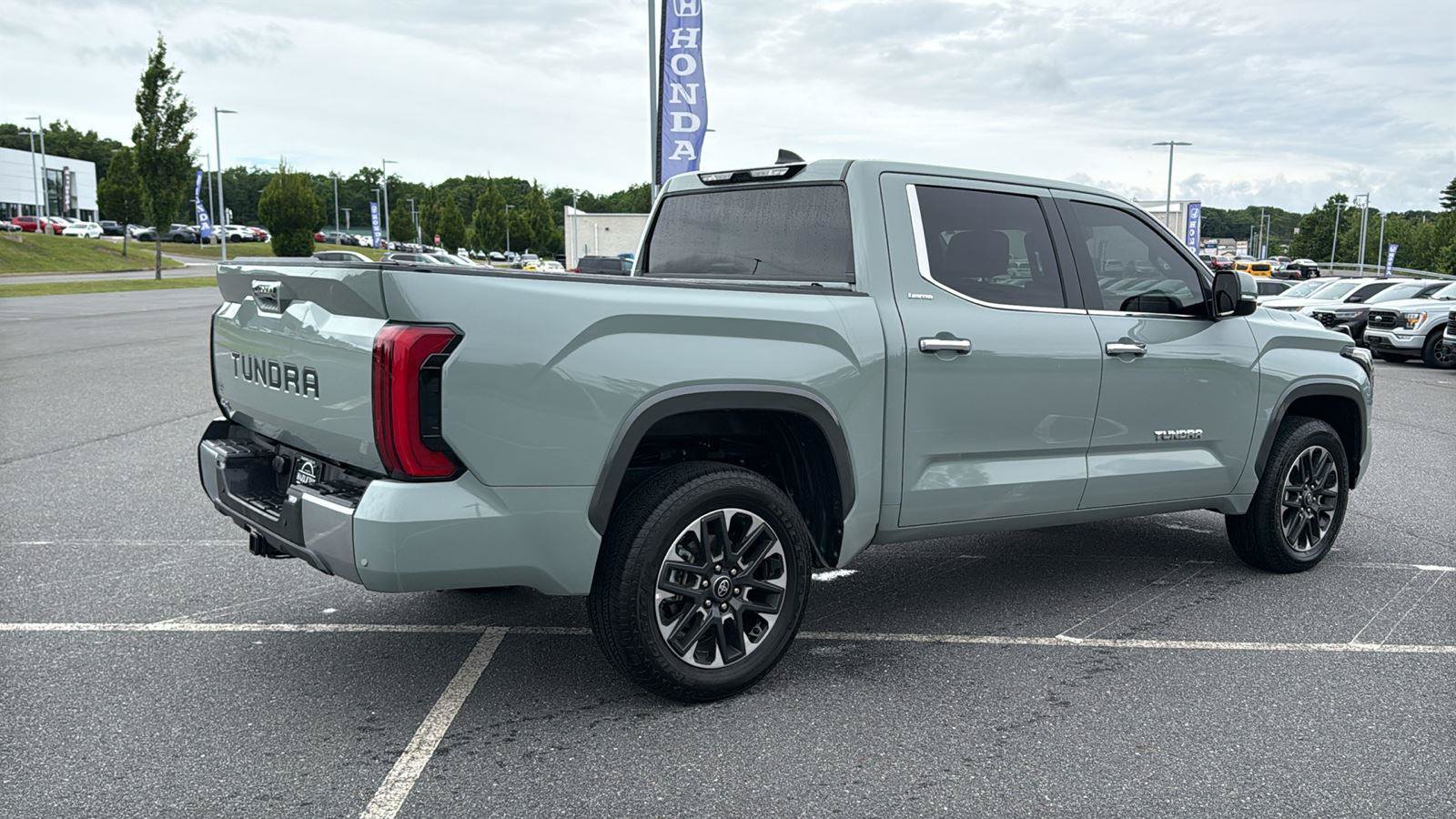 Used 2026 Toyota Tundra Limited AWD/4WD image 6