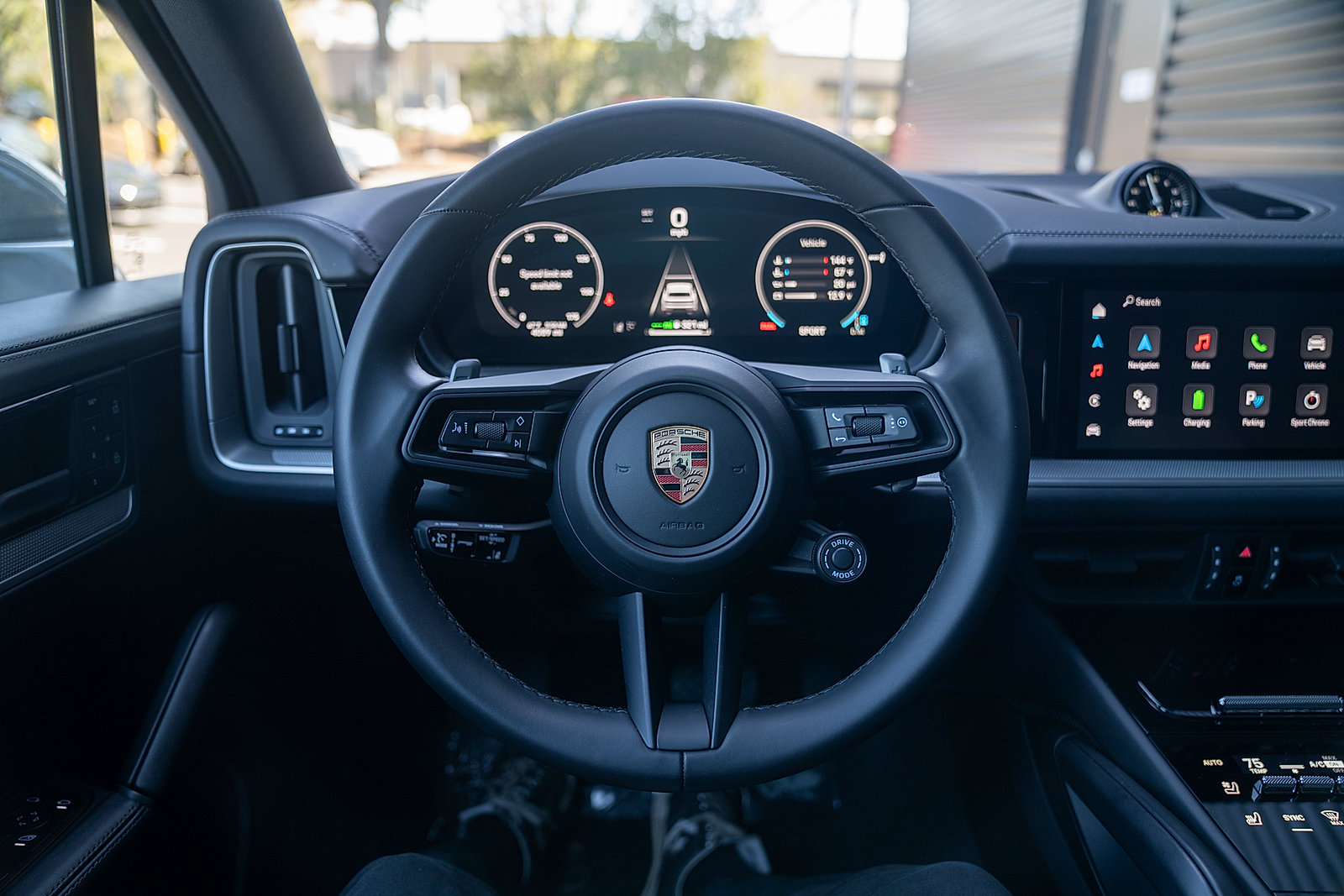 Certified 2025 Porsche Cayenne E-Hybrid AWD/4WD image 6