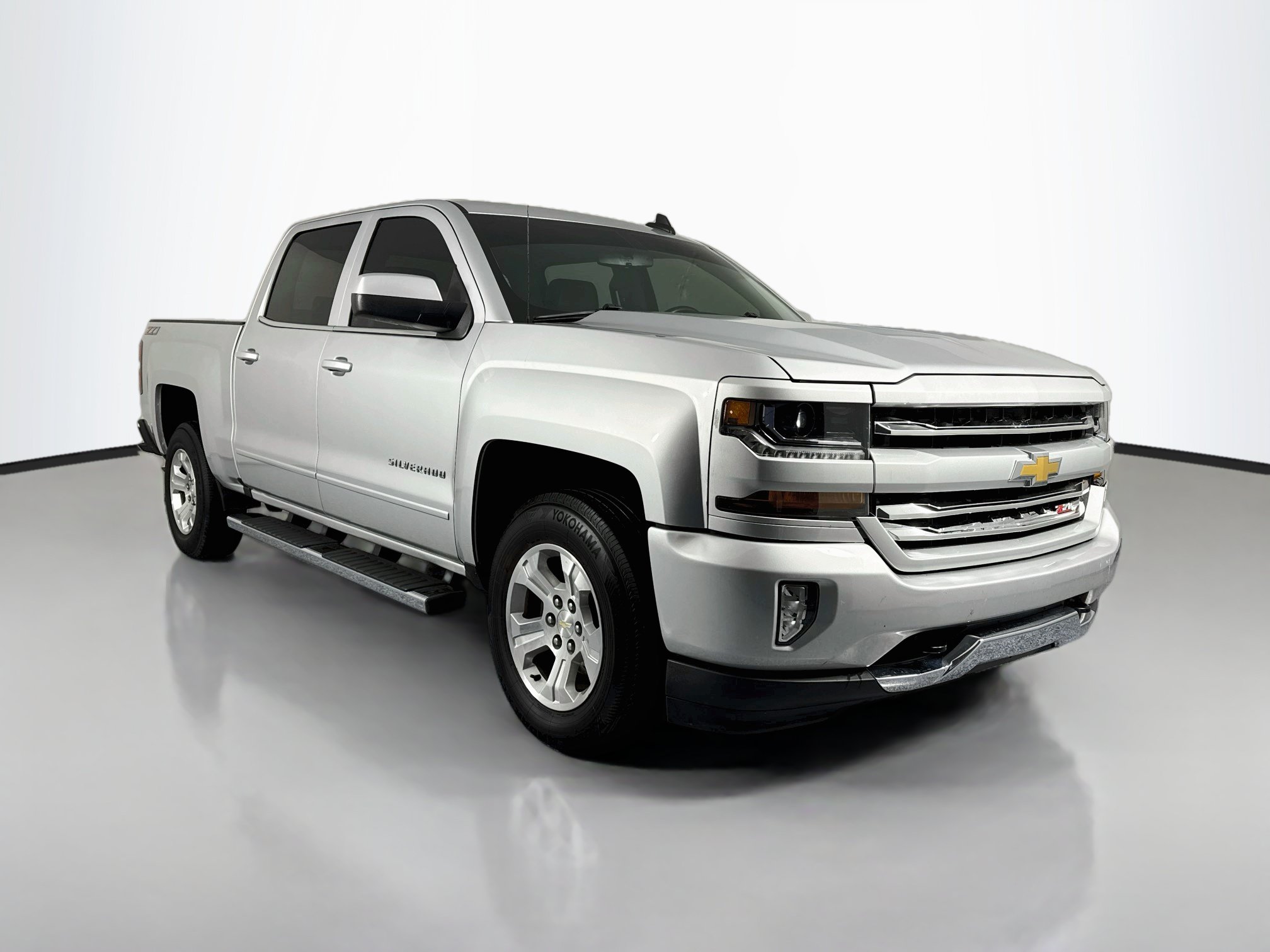 Used 2018 Chevrolet Silverado 1500 LT w/ All Star Edition AWD/4WD image 3