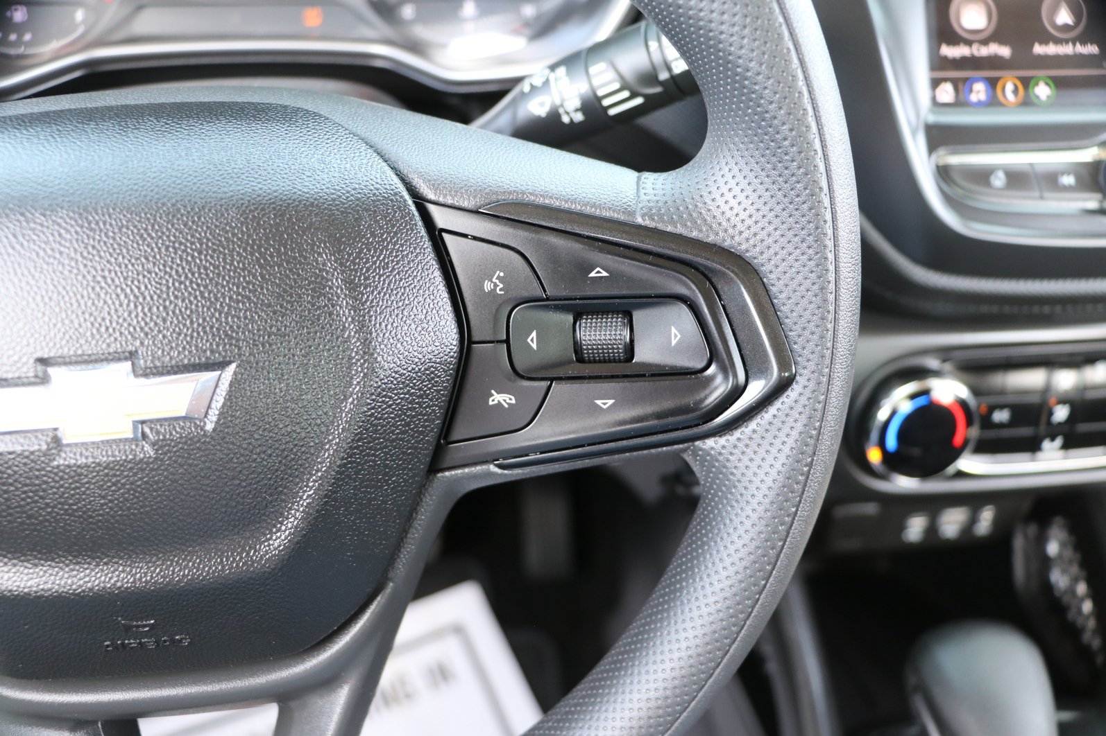 Used 2023 Chevrolet TrailBlazer LS FWD image 18