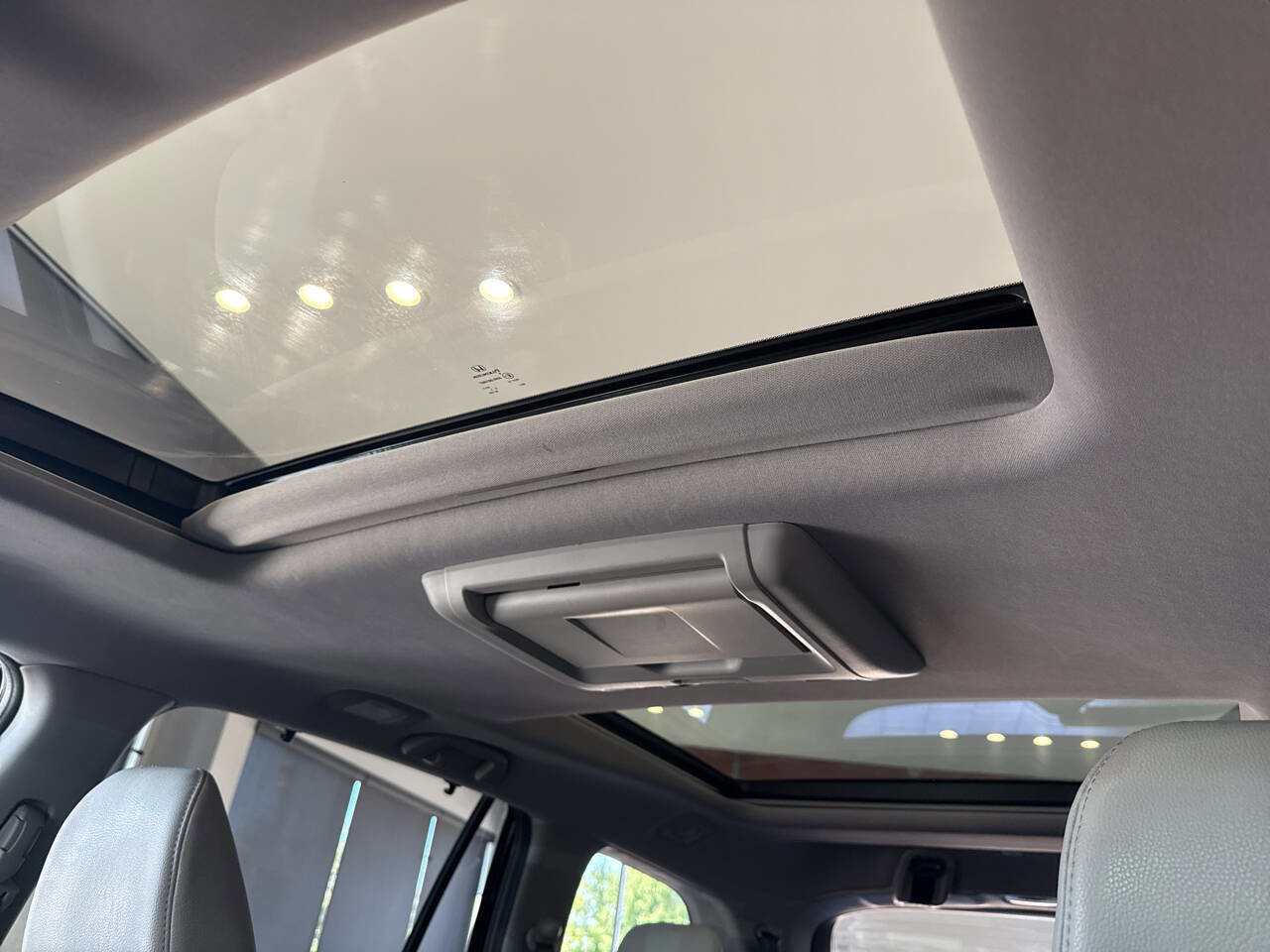Used 2018 Honda Pilot Elite image 25