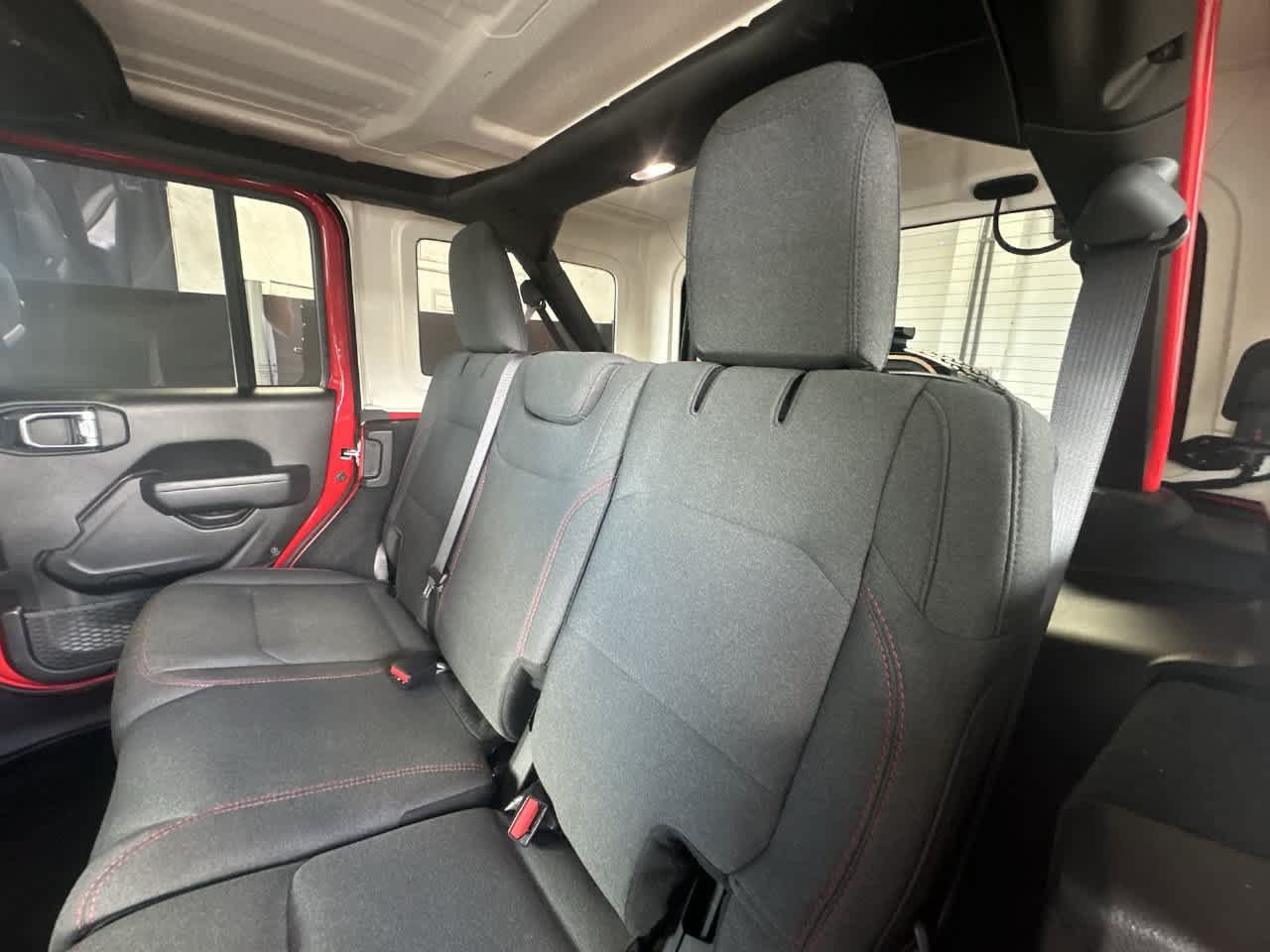 Used 2026 Jeep Wrangler Unlimited Rubicon AWD/4WD image 22