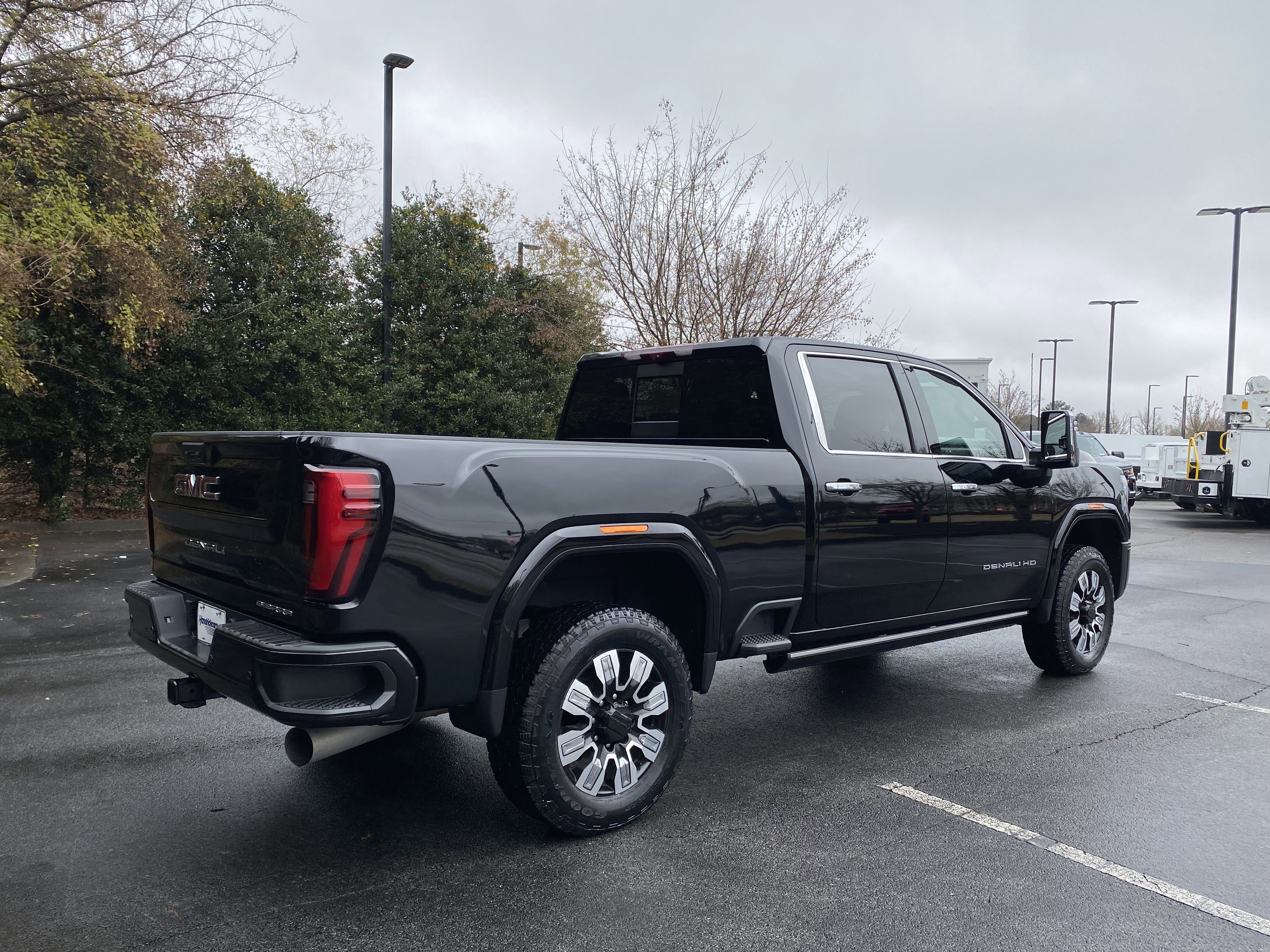 Used 2024 GMC Sierra 2500 Denali w/ Denali Reserve Package image 9