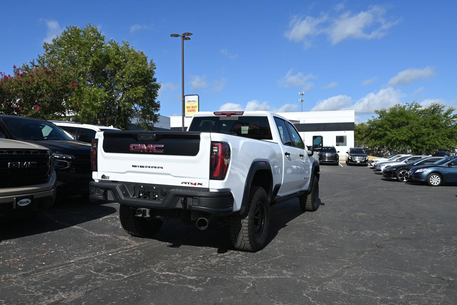 Certified 2026 GMC Sierra 2500 AT4X w/ AT4X AEV Edition AWD/4WD image 5