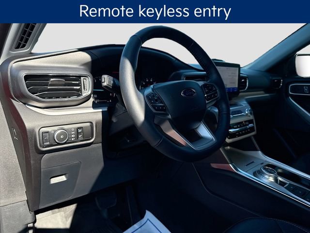 Used 2023 Ford Explorer XLT w/ Equipment Group 202A image 9