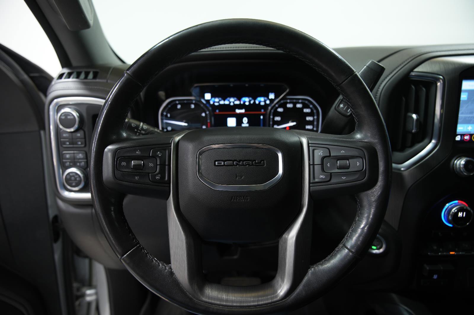 Used 2022 GMC Sierra 2500 Denali w/ Denali Ultimate Package image 34