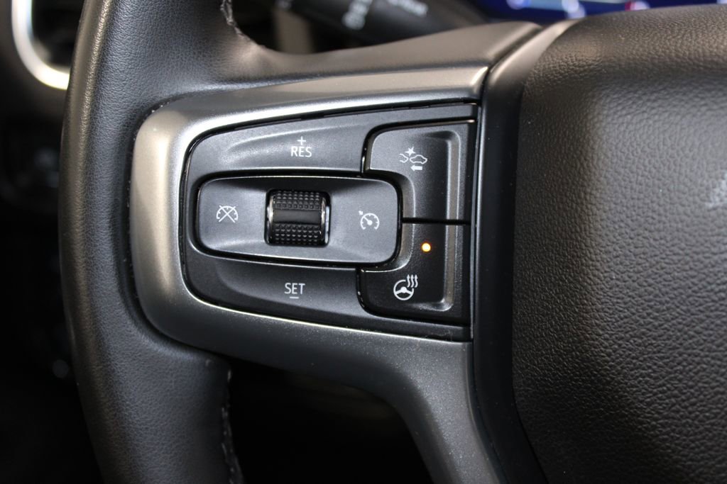 Used 2023 Chevrolet Suburban Z71 w/ Luxury Package image 24