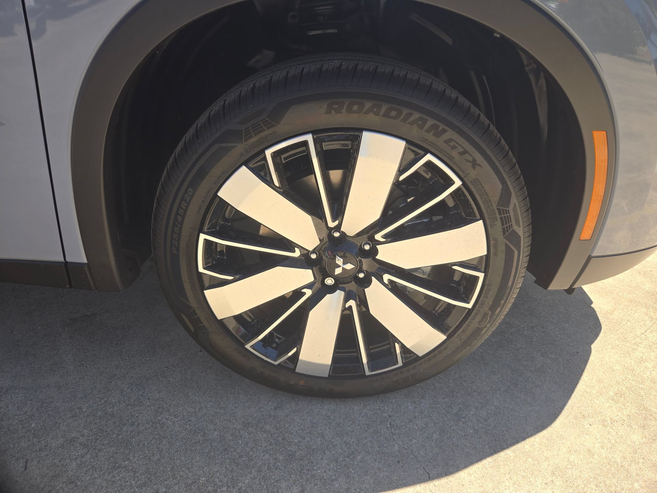 New 2026 Mitsubishi Outlander SE FWD image 25