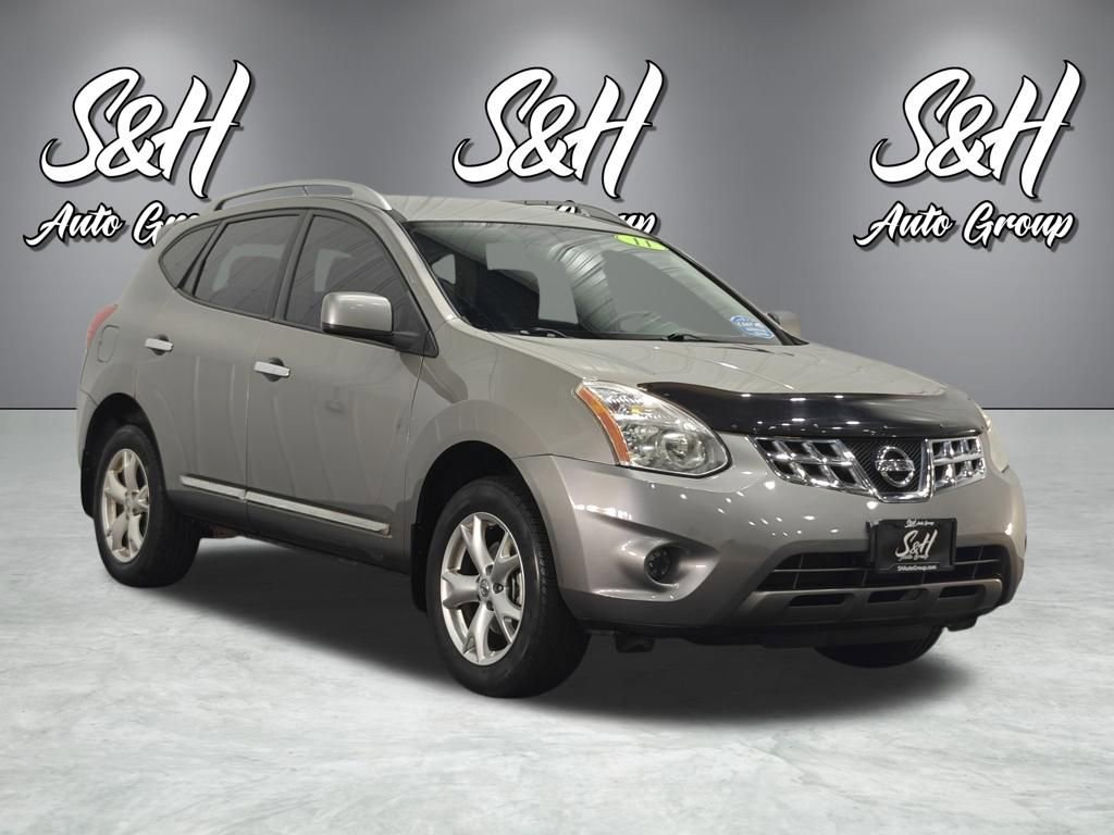 Used 2011 Nissan Rogue SV image 2