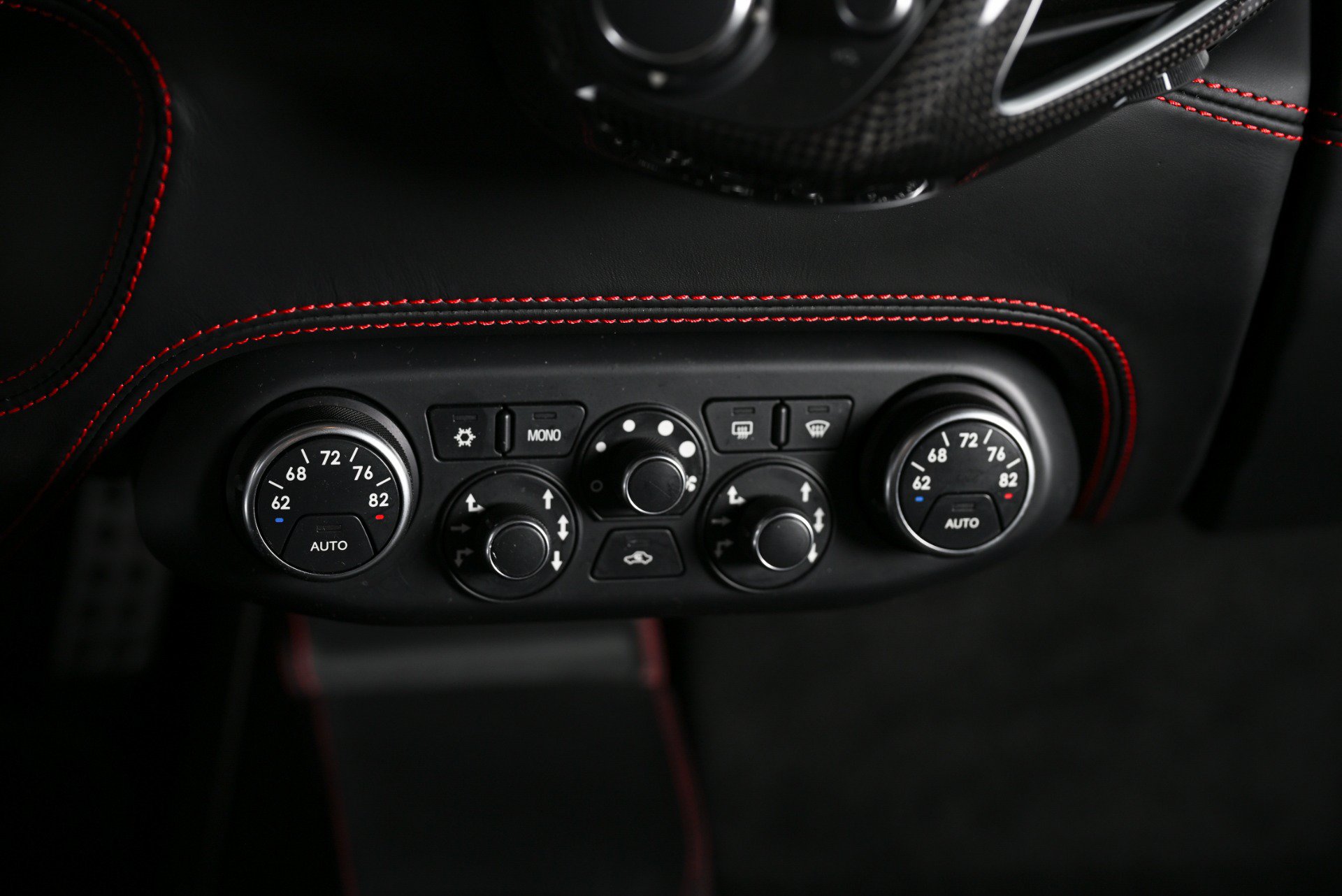 Used 2014 Ferrari 458 Italia Coupe RWD image 19