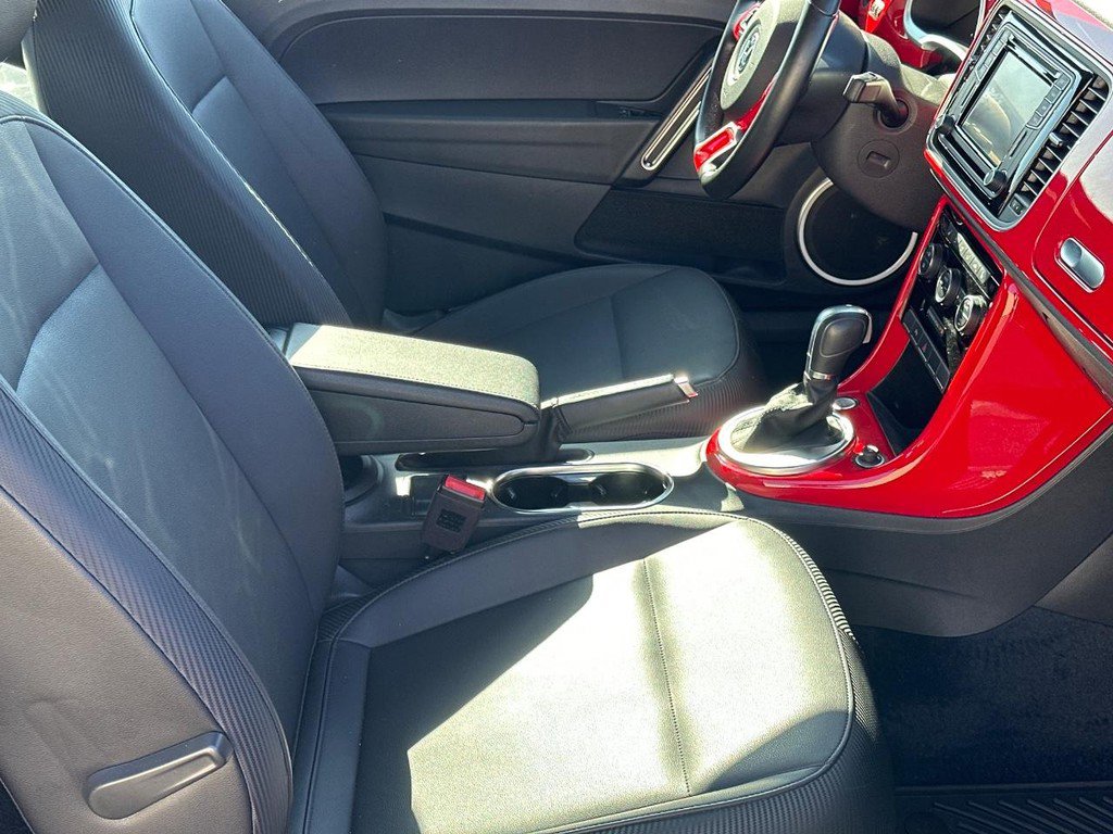 Used 2018 Volkswagen Beetle 2.0T SE image 17