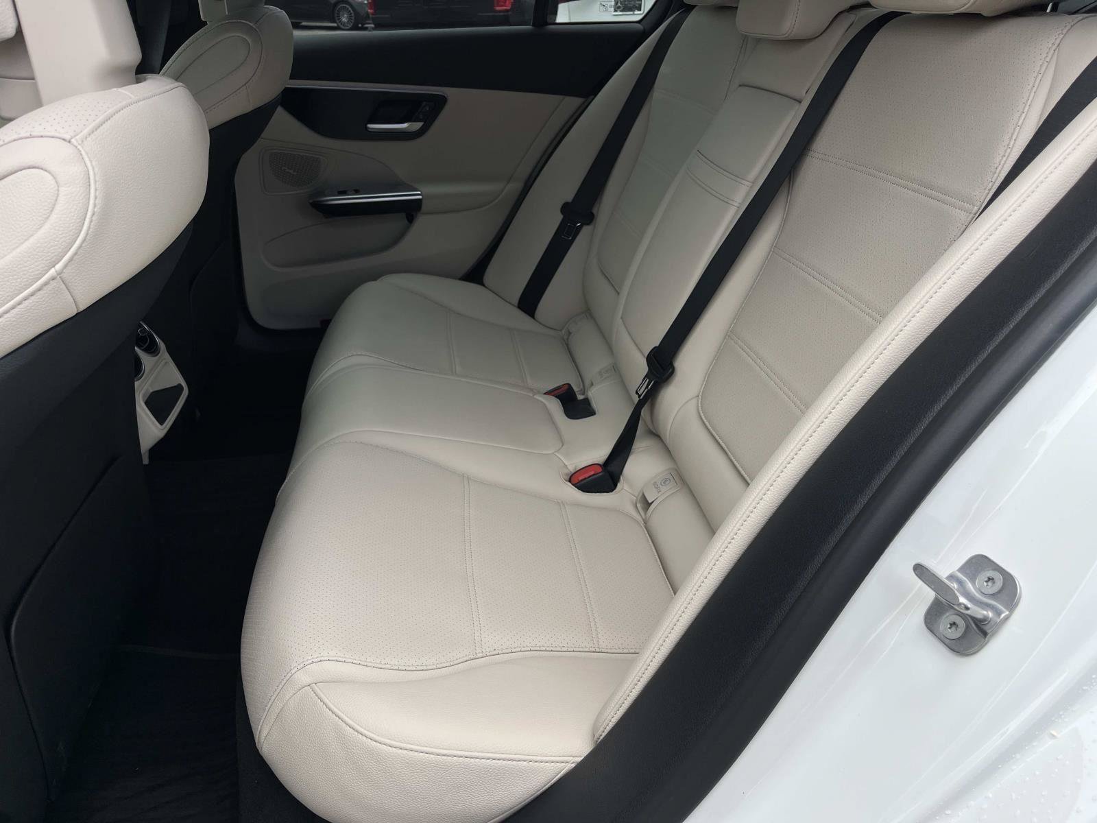 Certified 2024 Mercedes-Benz C 300 4MATIC Sedan image 18