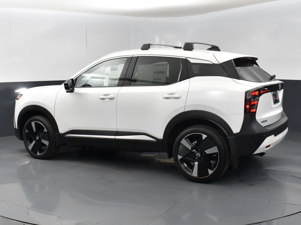 New 2026 Nissan Kicks SR w/ Cold Weather Package image 5