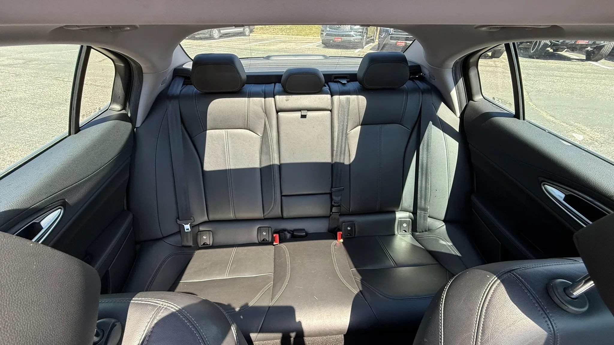 Used 2018 Alfa Romeo Giulia AWD image 34