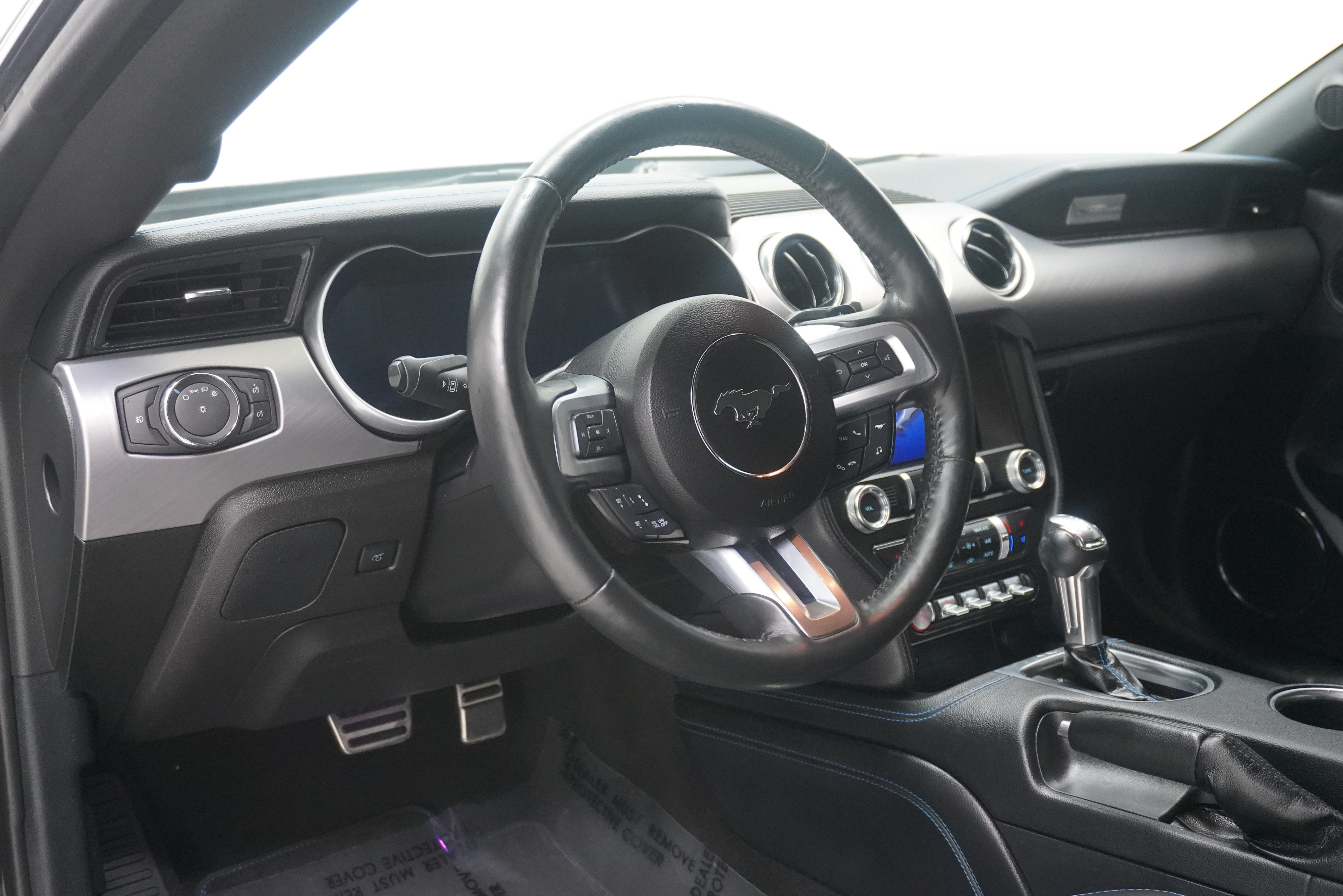 Used 2022 Ford Mustang GT Premium w/ Equipment Group 401A RWD image 11