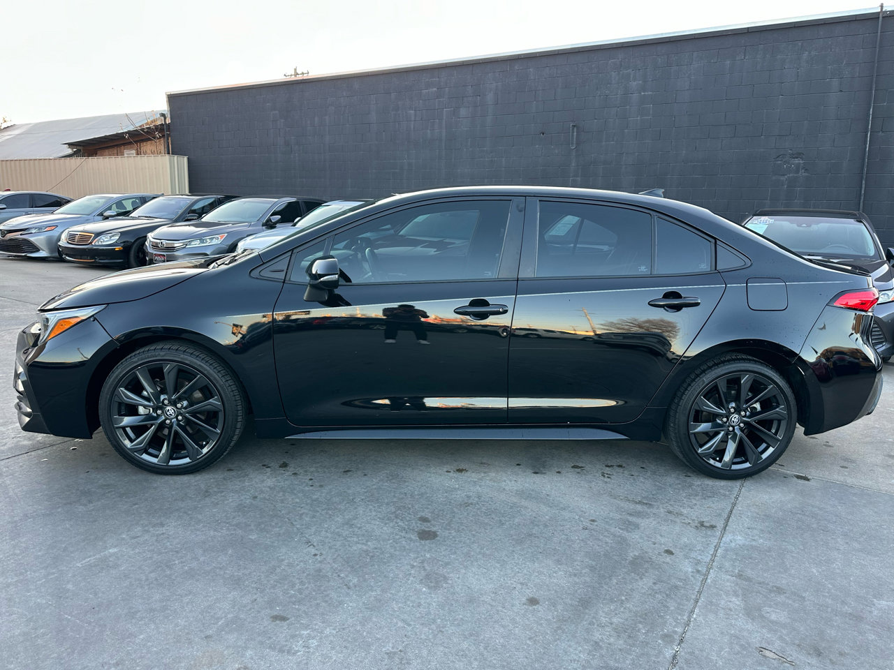 Used 2024 Toyota Corolla SE image 4