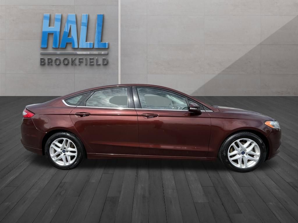 Used 2015 Ford Fusion SE FWD image 6