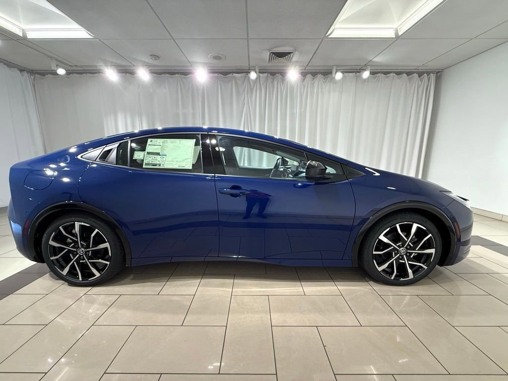 New 2026 Toyota Prius Plug-In Hybrid FWD image 6