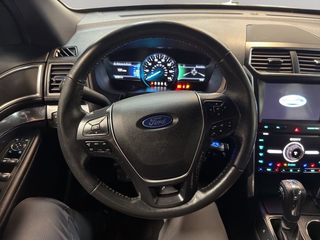 Used 2019 Ford Explorer Limited w/ Class III Trailer Tow Package AWD/4WD image 10