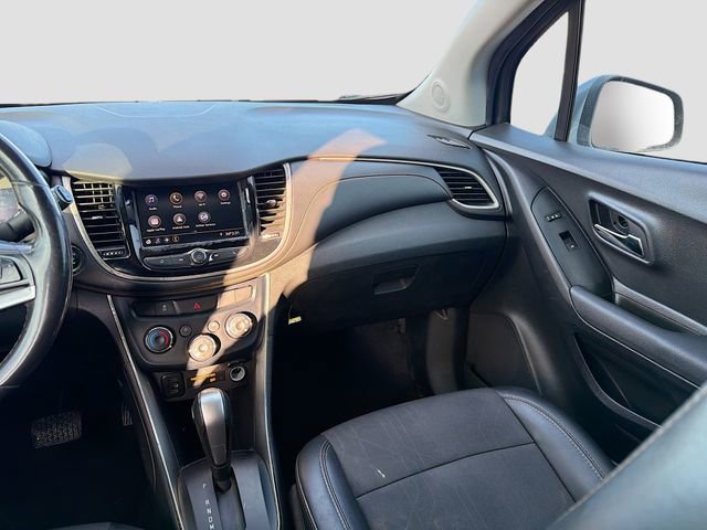 Used 2020 Chevrolet Trax LT w/ Driver Confidence Package image 21