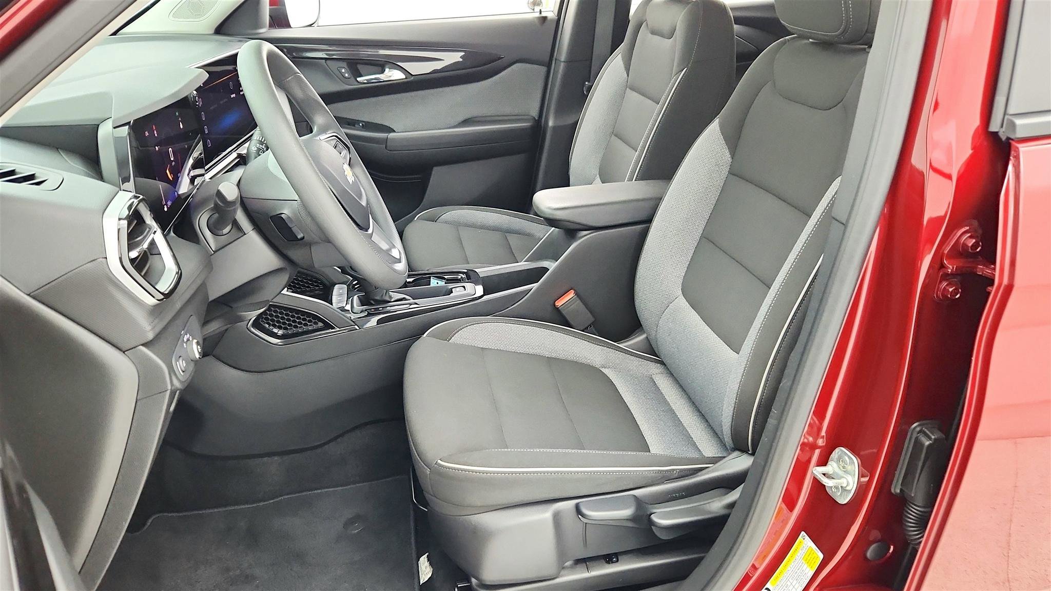 Used 2025 Chevrolet TrailBlazer LT image 26