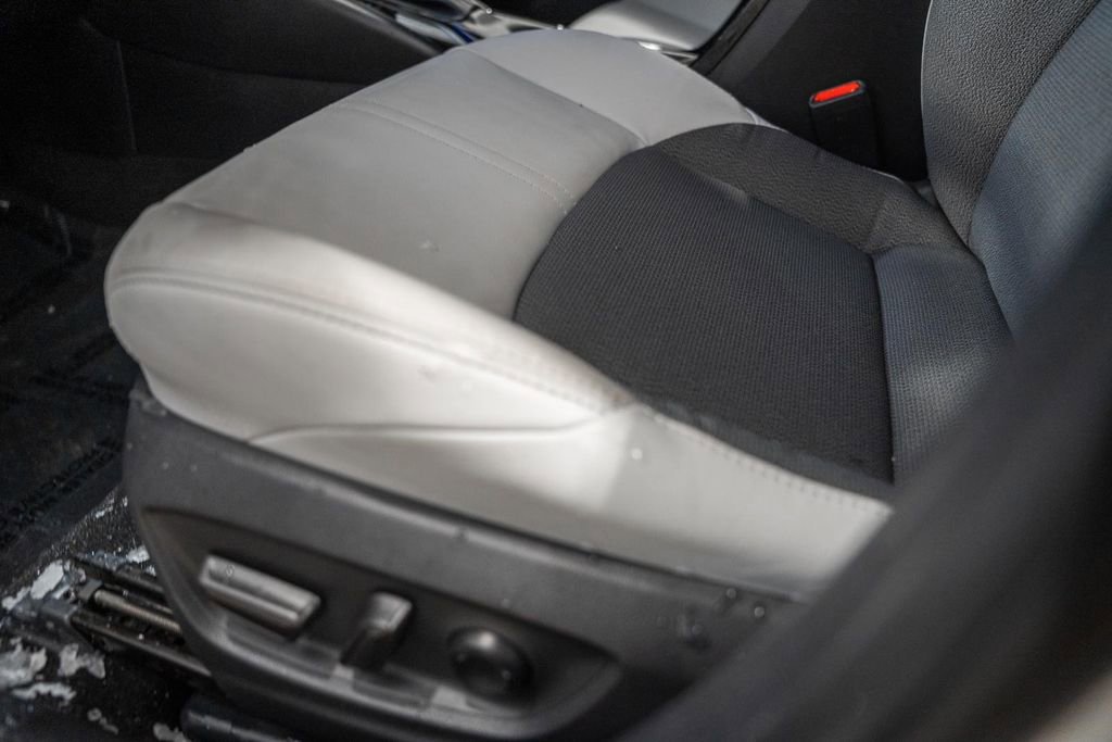 Used 2023 Toyota Corolla XSE image 31